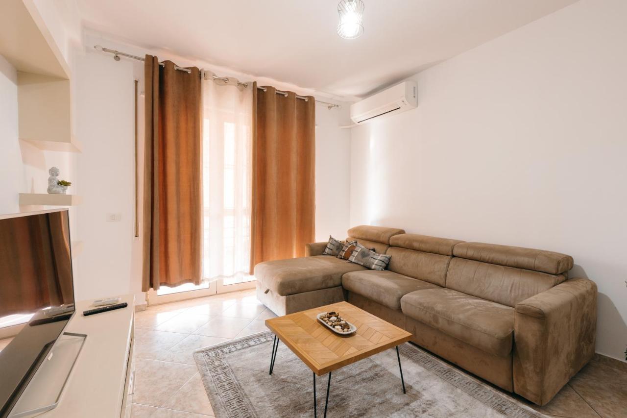 Rs Place 1-Bedroom Apartment Τίρανα Εξωτερικό φωτογραφία